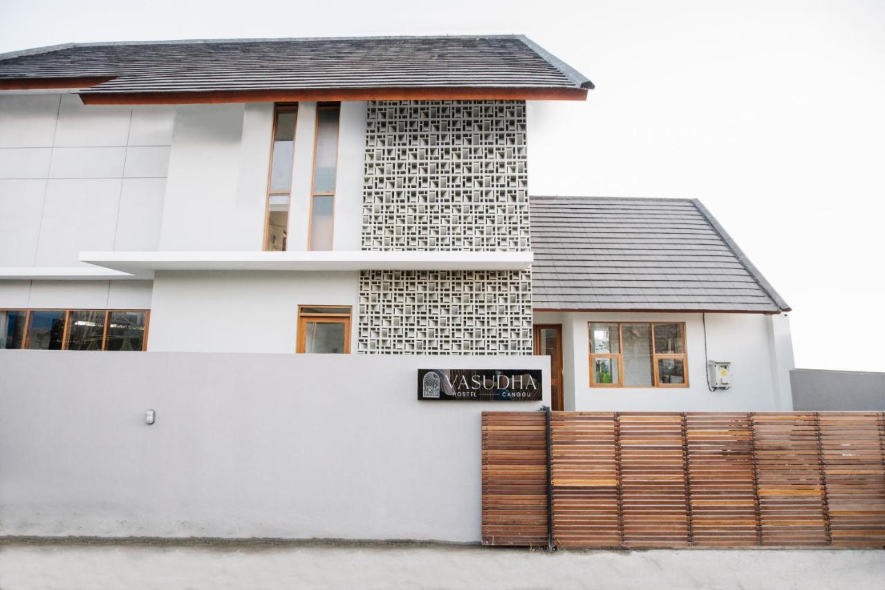 Vasudha Hostel Canggu Luaran gambar